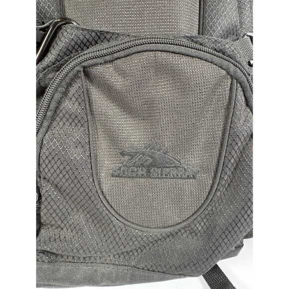 WWE High Sierra Hydration Backpack Black Water Bladder Hiking Pack main image 10
